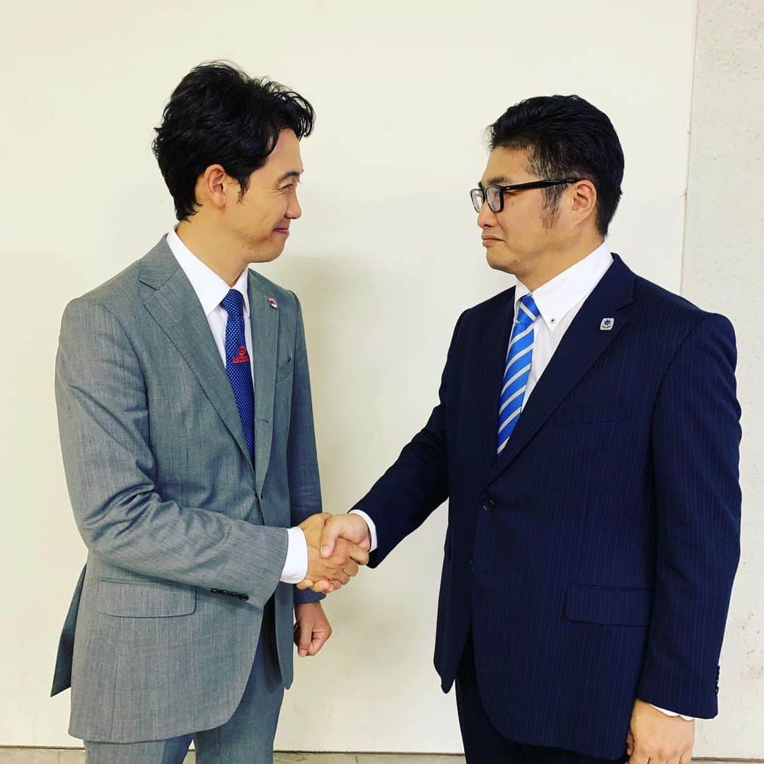 松尾諭のインスタグラム：「サイクロンズファンもアストロズファンも、皆様ご視聴ありがとうございました。最高の現場でした！ そしてこの人ともノーサイドしました。 #ノーサイドゲーム #tbs日曜劇場 #ノーサイド #大泉洋 #ニヤリ」
