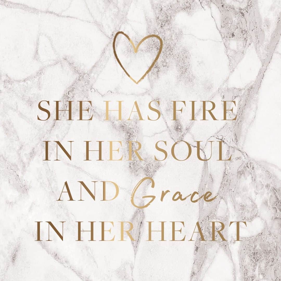 Grace Coleさんのインスタグラム写真 - (Grace ColeInstagram)「She has fire in her soul and grace in her heart  #instquote #sunday #sundayvibes #soul #grace #SundayFunday #sundayvibes #sundays #SundayMorning #sundaymood #quoteoftheday #gracecole」9月16日 0時00分 - gracecoleltd