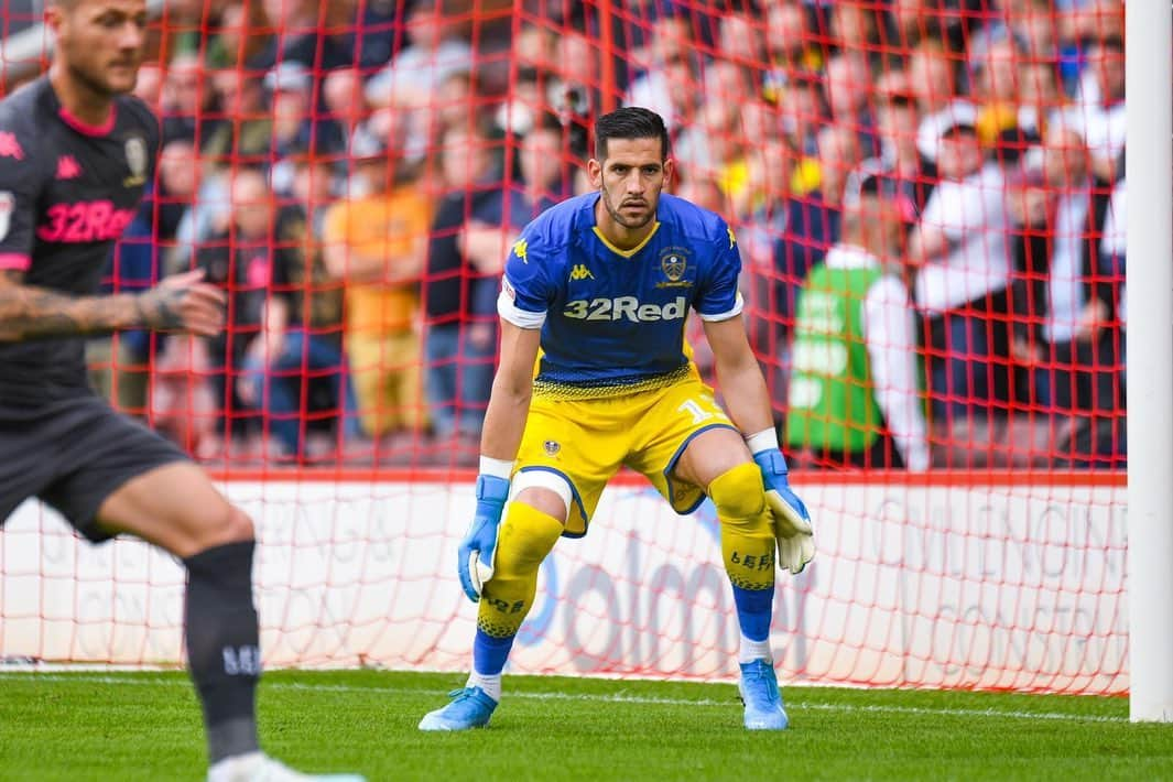 キコ・カシージャさんのインスタグラム写真 - (キコ・カシージャInstagram)「Tough game today but well deserved 3 points. Difícil partido hoy, pero 3 puntos merecidos. 💙💛💙💛 #mot #cleansheet #K13」9月16日 0時07分 - kikocasilla