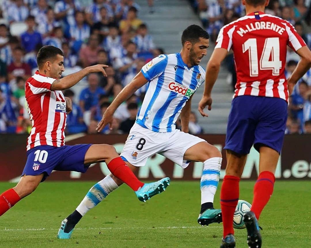 ミケル・メリノさんのインスタグラム写真 - (ミケル・メリノInstagram)「Que manera de estrenar el estadio! Gran partido del equipo y afición de 10! Con vuestro apoyo siempre es más fácil! 💪🏽🔵⚪️」9月16日 0時15分 - mikelmerino