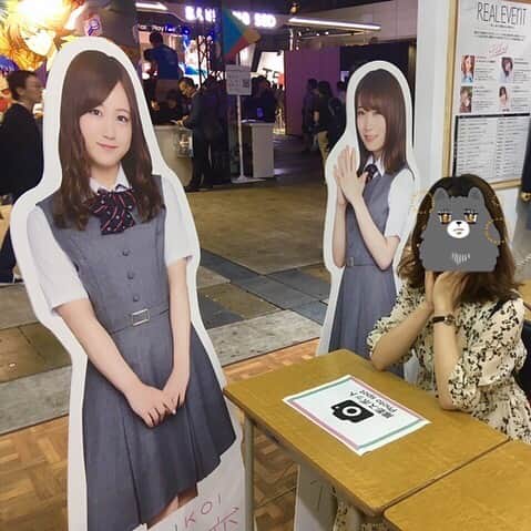 藤原ゆかのインスタグラム：「#東京ゲームショウ2019 乃木坂ちゃんのブースにてニヤニヤ😋(LINEスタンプを画像に貼るやつ初めてやってみました〜便利楽しい！)」