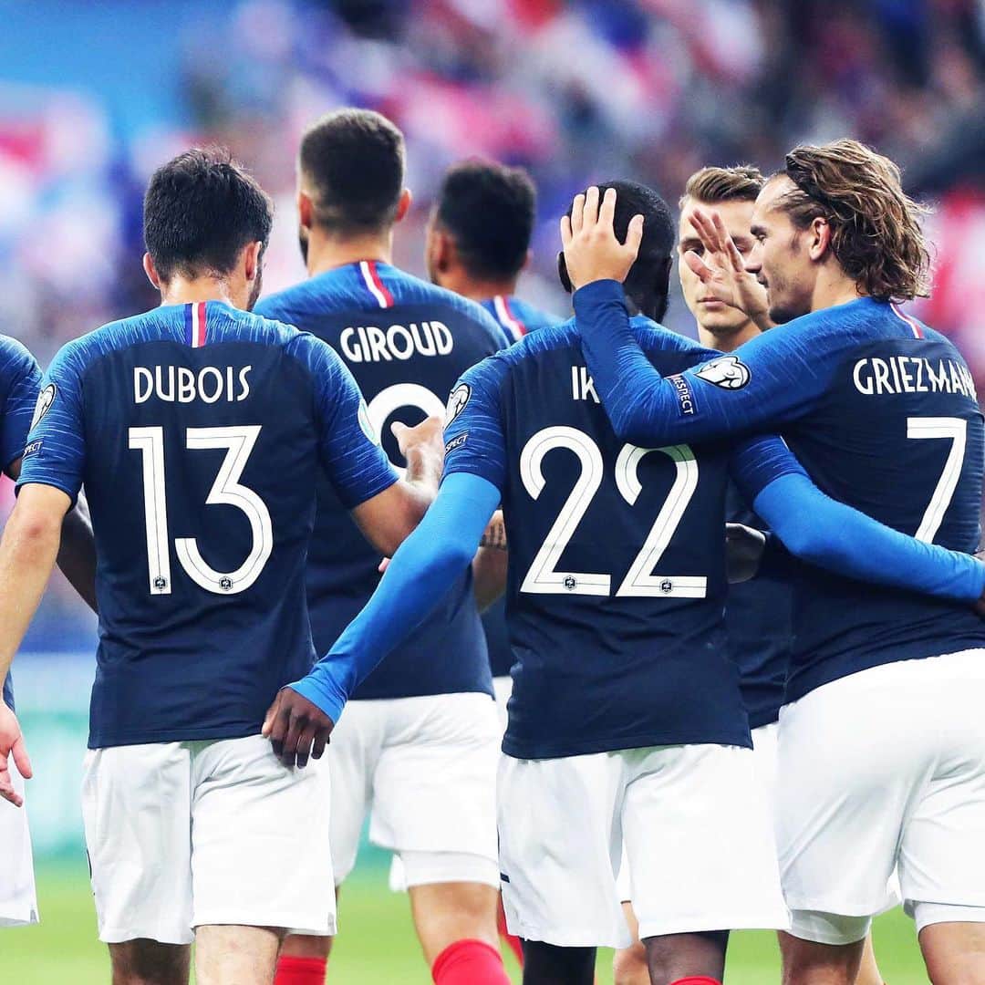 サッカー フランス代表チームさんのインスタグラム写真 - (サッカー フランス代表チームInstagram)「Décrivez notre Equipe de France en émoji ! 💥 #FiersdetreBleus 📸 Pierre Minier - Emoji our French team! 💥」9月15日 16時35分 - equipedefrance