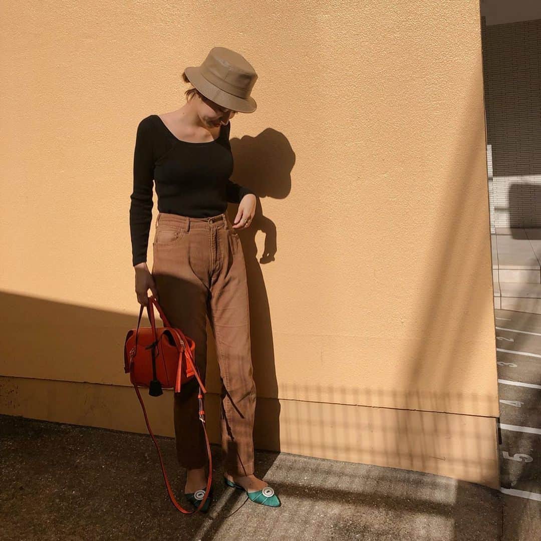 のインスタグラム：「秋めいてきた週末🌾 . . #muuootd」