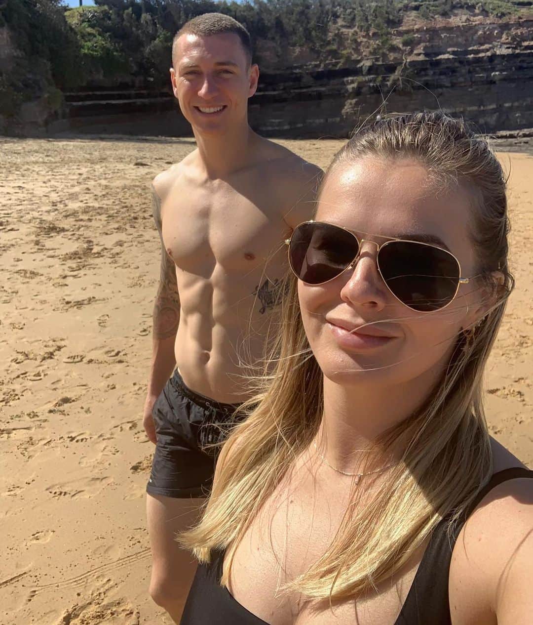 ミッチェル・デュークのインスタグラム：「Day off Done right 🏝」