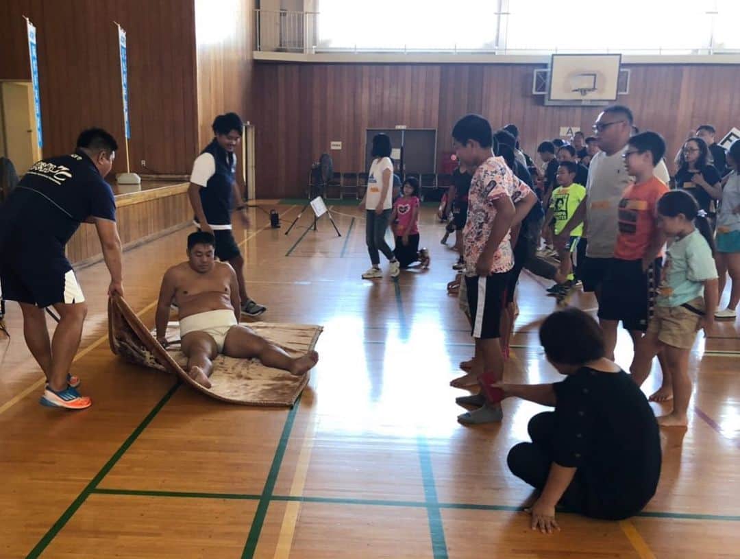 あかつさんのインスタグラム写真 - (あかつInstagram)「浜松市の小学生を対象に、体を動かしながら楽しく防災を学ぶ！ 【防災×スポーツ】防スポ に参加してきました！ 改めて、避難グッズを用意しておかないとな〜。 自分の身は自分で守ろう。 と、感じました。」9月15日 17時29分 - akatsu_sumo