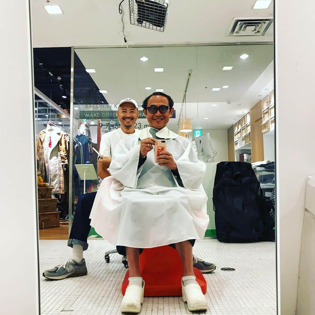 のインスタグラム：「#baconbykazuyamatsumoto #passthebaton 表参道 髪の毛切ってもらった！ #kazuyamatsumoto」