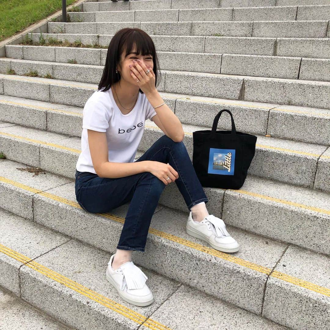 広瀬ちひろさんのインスタグラム写真 - (広瀬ちひろInstagram)「🏞 . #古着 #uniqlo #onitsukatiger #ゆりっぱストライプ」9月15日 18時30分 - chi_hirose