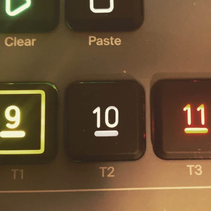 葛西一茂のインスタグラム：「808と909の音サンプリングしたろ^ ^ 音良き^ ^ #サンプリング #808 #909」