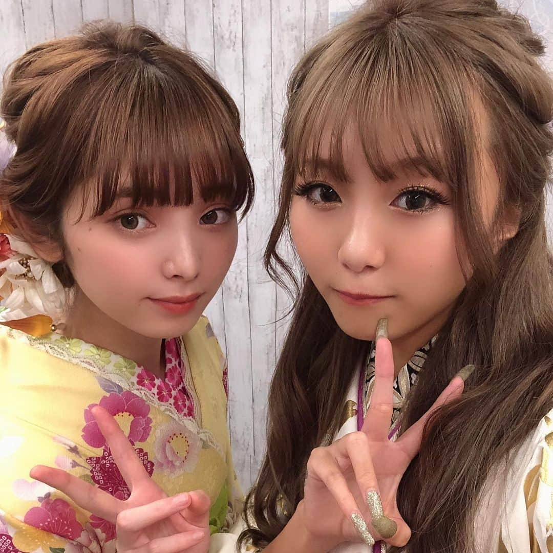 れいたぴさんのインスタグラム写真 - (れいたぴInstagram)「♡ . 振袖TEENS in 大阪 ありがとうございました！！❤︎ . 振袖でグリコショットが新鮮すぎる笑 . 1部、2部、チェキ会、沢山の方が来て下さって 本当に楽しかったです！！！ 沢山のプレゼントもありがとう😭 わざわざ東京だったり、北海道、愛媛などから 来て下さったタピオカ族の子もいて 本当に嬉しかったなぁ❤︎ やっぱり大阪最高！！！！！😗💜 関西勢のみんな待っててね❤︎ . . . #ジョイフル恵利  #振袖teens」9月15日 18時41分 - _reistagram._