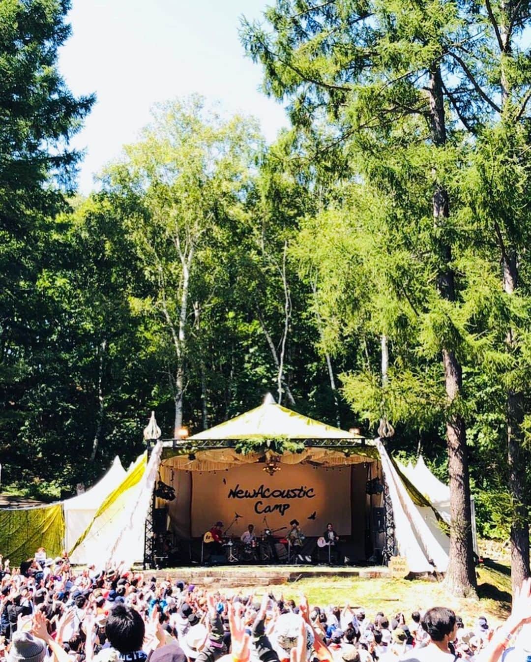 ホリエアツシさんのインスタグラム写真 - (ホリエアツシInstagram)「New Acoustic Camp 晴れに晴れて㊗️10周年でしたな🥳 今年のカバー曲#coldplay のYellowはキャンドル・ジュン氏から「来日してた」って言われたんだね🕯 もうニューアコロスが始まっとるよ。 #⛺️ #newacousticcamp #ニューアコ #ストレイテナー」9月15日 18時49分 - a.horie