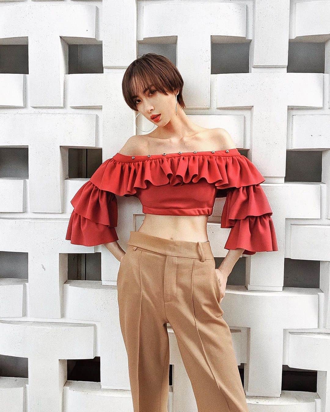 ソンイのインスタグラム：「載せ忘れてた夏服💃🏻❤️💃🏻❤️💃🏻」
