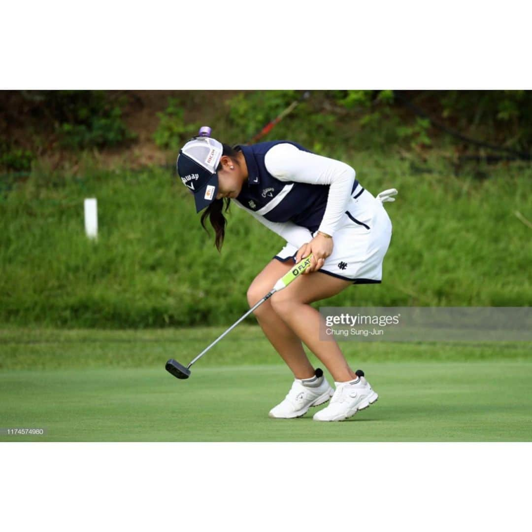 河本結さんのインスタグラム写真 - (河本結Instagram)「.. 第２８戦 日本女子プロゴルフ選手権大会コニカミノルタ杯  ４位タイで終了しました。 暑い中、今週もたくさんの応援ありがとうございました。 . まず、4日間純粋にゴルフを楽しんで プレーすることができました。 皆さんのアツイ応援も私に自信とパワーをもたらしてくれてとても心強かったです。 いつでも前向きな応援、ほんとすき。笑 なっさー！優勝おめでとう。レベチです...。 . #去年はルーキーキャンプのサポート側で #いろんな思いをしたこの大会 #今年は選手としてこの舞台に立ててよかった #最近予選落ちという名の夏休みしてたの。 #これからはバリバリ働きます。笑 #18番のバーディーばり嬉しかった」9月15日 18時54分 - kawamotoyui_official