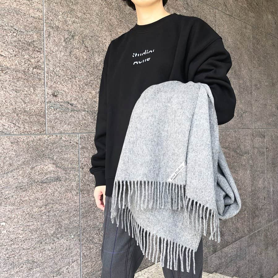 haunt Daikanyamaさんのインスタグラム写真 - (haunt DaikanyamaInstagram)「-2019 Fall New Arrivals- . . . Acne Studios Tops:2-9301017-05 ¥30,000+tax Pants:2-9306006-03 ¥51,000+tax Stole:2-9310009-03 ¥20,500+tax . . . #newarrivals#newseason#新作#新作入荷#aw2019#fashion#ファッション#acnestudios#アクネストゥディオス#sweat#スウェット#pants#パンツ#チェックパンツ#stole#ストール#hauntdaikanyama#ハウント代官山#hauntstyling#きれいめコーデ#シンプルコーデ#大人コーデ#カジュアルコーデ」9月15日 19時15分 - haunt_daikanyama