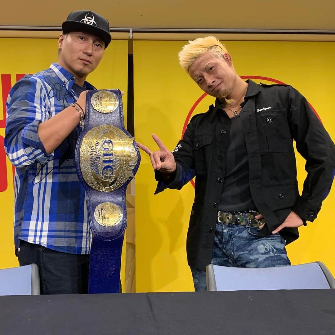 プロレスリング・ノアさんのインスタグラム写真 - (プロレスリング・ノアInstagram)「#HAYATA 🆚 #YOHEY  9.16エディオンアリーナ大阪第1競技場大会 GHCジュニア・ヘビー級選手権調印式 #noah_ghc #プロレスリングノア #プロレス #prowrestler #prowrestling」9月15日 19時32分 - noah_ghc