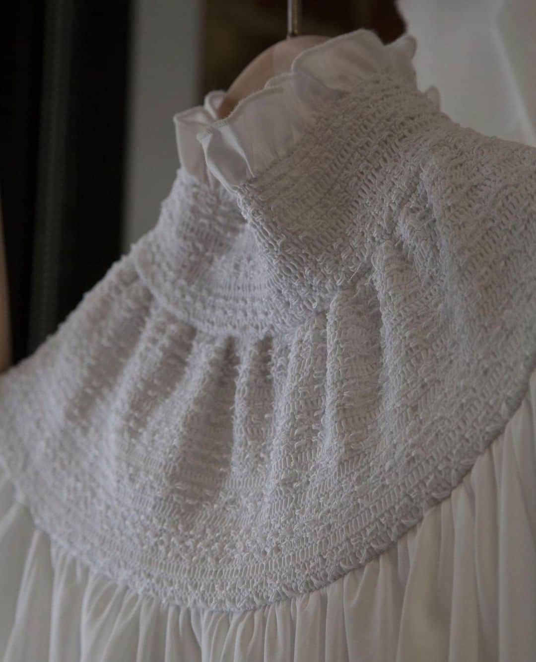 のインスタグラム：「Smocking details, Spring 2020.⁠ #AdamLippesSpring2020 #AdamLippes #NYFW」