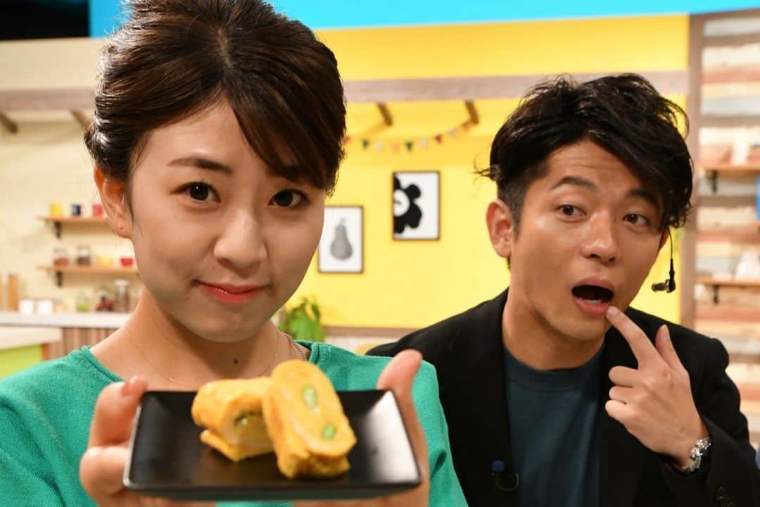 のインスタグラム：「なじラテは食欲の秋という感じの ラインナップでしたね。 皆さんもぜひ作ってみてください！  このあとノーサイドゲーム楽しみ！ そして明日のbsnラジオ重大発表も どうぞお楽しみに🙂  #新潟 #バラエティ #なじラテ #食欲の秋  #星３つ #自宅で作る #卵焼き #ふんわり #真似したい  #全員注目 #夏バテ解消メニュー #サンマの梅肉焼き #しそジュース #甘みと酸味 #クエン酸 #ヘルスメイト  #bsn #ノーサイドゲーム #楽しみだけど終わるの寂しい  #明日重大発表 ！？ #アナウンサー #工藤淳之介」
