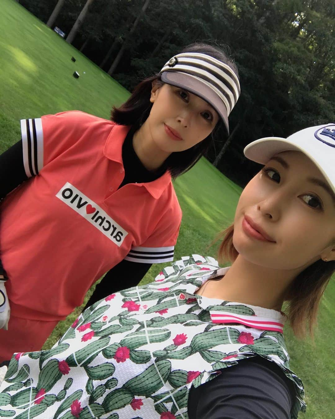 米澤有さんのインスタグラム写真 - (米澤有Instagram)「今日はお母さんとラウンド⛳️✨ お母さんも喜んでくれて、楽しい一日でした☺️ #親子ラウンド #親子ゴルフ #arcivio #アルチビオ #nike #ナイキ #golf #골프 #高尔夫 #happyswing #ハッピースイング #女子プロゴルファー #女子プロ」9月15日 20時24分 - yu.u.yonezawa