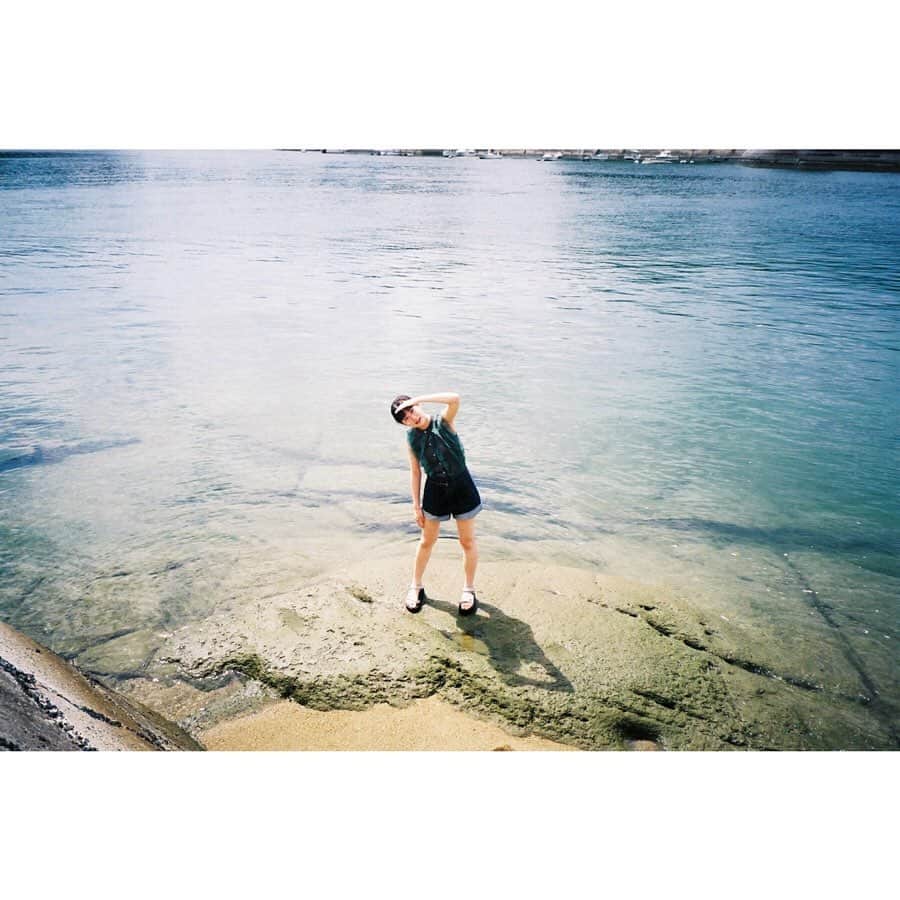 小西桜子さんのインスタグラム写真 - (小西桜子Instagram)「夏休み。旅行に行ってきました。 海へ🌊 綺麗だったーー。」9月15日 20時36分 - sakurako_kns