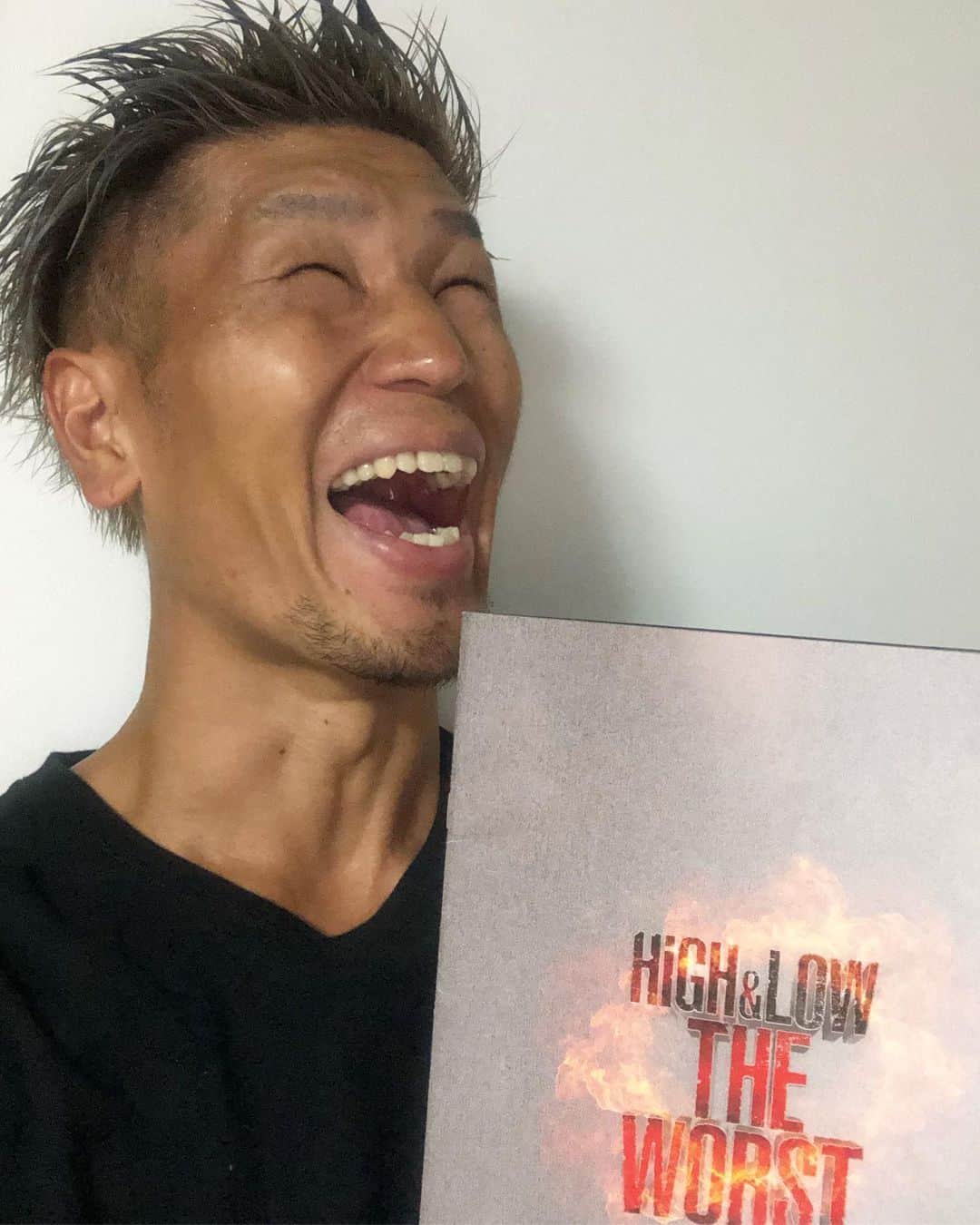 のインスタグラム：「『HiGH & LOW クローズTHE WORST』の試写会行ってきたー😄📽 ・ HiGHとLOWの写真笑 ・ やっぱりアクションすげーわ✨ ・ #クローズとのコラボに鳥肌モン #城戸とオタケちゃんまだ死んでないからまた出たい笑 @high_low_official #highlow  @diviner_official」