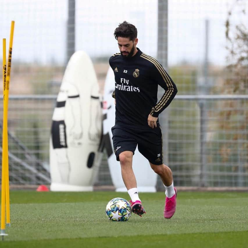 フランシスコ・ロマン・アラルコンさんのインスタグラム写真 - (フランシスコ・ロマン・アラルコンInstagram)「Como te echaba de menos⚽️⚽️!!」9月15日 20時29分 - iscoalarcon