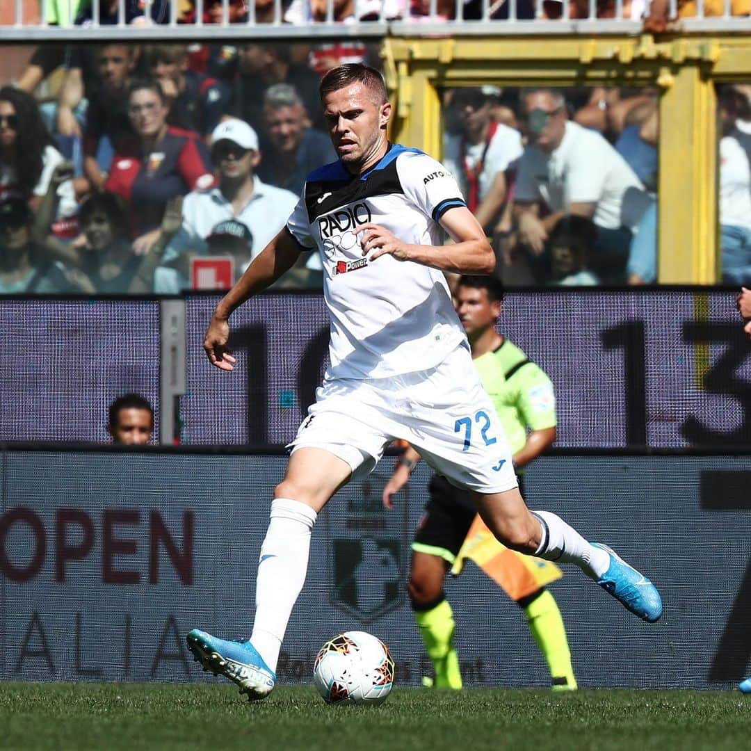 アタランタBCさんのインスタグラム写真 - (アタランタBCInstagram)「⏸ Primo tempo con tante occasioni ma senza gol. Avanti ragazzi!! A good first half ends 0-0. Keep pushing guys! 😠 — #GoAtalantaGo ⚫️🔵 #GenoaAtalanta #SerieATIM」9月15日 20時35分 - atalantabc