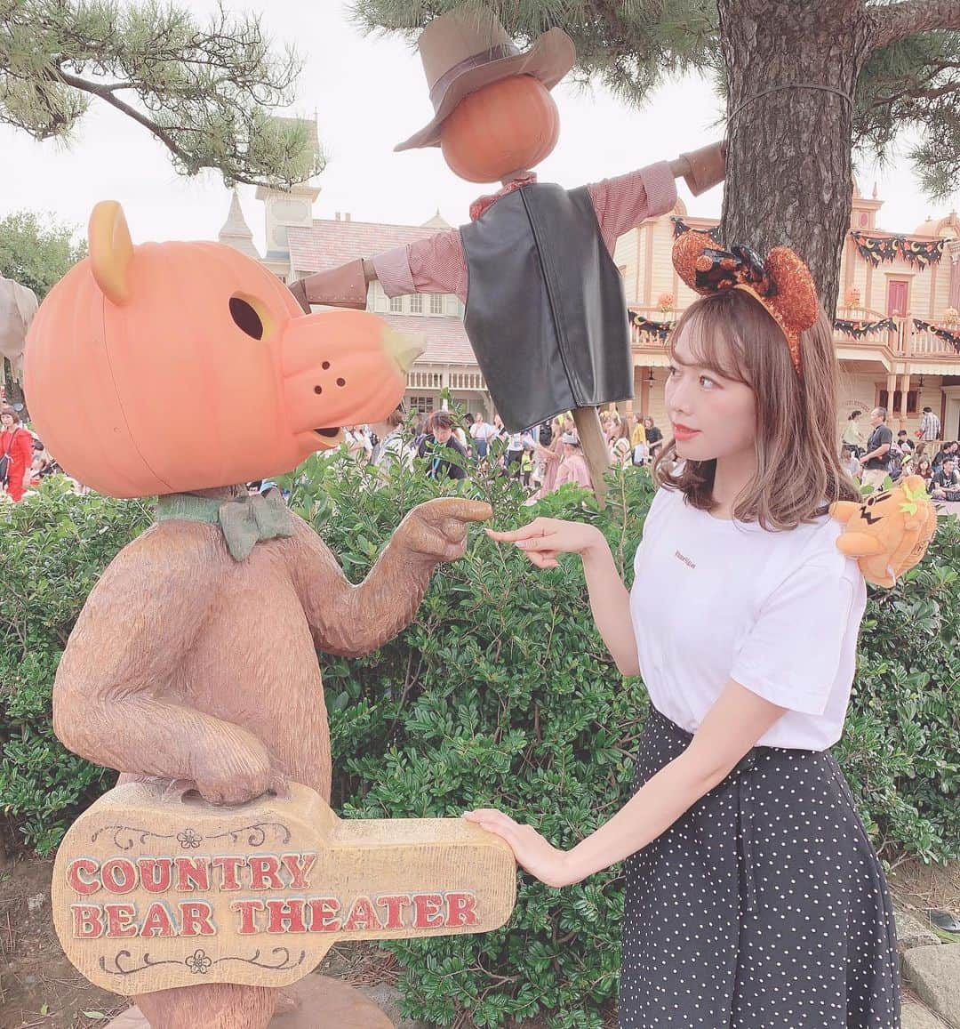 SHIHORINさんのインスタグラム写真 - (SHIHORINInstagram)「♡ . かぼちゃくまさん🧸🎃 まだまだ暑いから半袖でちょうどよかった🧡 . . #shihorin__disney #disney #disneyland #tokyodisneyland #tokyodisneyresort #disneyhalloween #plumemignon #disneycode #pumpkin #ディズニー #ディズニーランド #東京ディズニーランド #東京ディズニーリゾート #ディズニーハロウィン #ハロウィン #かぼちゃ #ハロウィン #くまさん #ディズニーコーデ #Tシャツコーデ#ミニーちゃんコーデ #スパンコールカチューシャ」9月15日 20時42分 - shihoriiin49