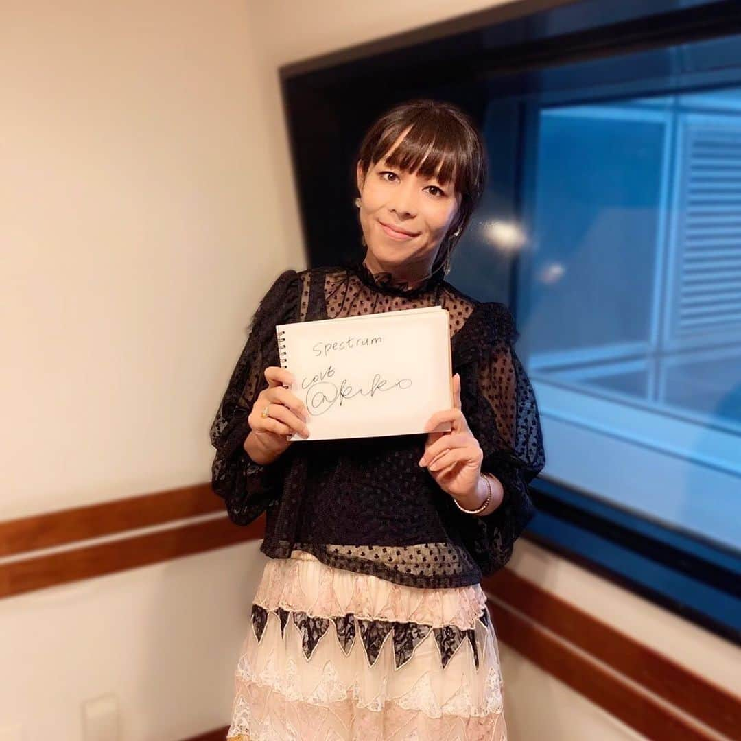 坂本美雨のディア・フレンズさんのインスタグラム写真 - (坂本美雨のディア・フレンズInstagram)「明日の #ディアフレンズ﻿ ジャズシンガーの#akiko さんをお迎えします。﻿ ピアニスト・#林正樹 さんとのコラボレーション﻿ アルバム『#spectrum』について。﻿ そして、二人の出会いや、akikoさんと坂本美雨が﻿ 出演するイベント﻿ 「#いぬねこなかまフェス 」についても伺います！！﻿ 今年はどんな方々が出演するんでしょうか。﻿ さらに、、#イルカ の話も！！？﻿ ﻿ 【#森永乳業 #CafeTalk】自分へのご褒美をあげるとしたら？？﻿ お楽しみに。﻿ ﻿ #坂本美雨﻿ #全国38局ネット﻿ #tokyofm #JFN﻿ #radiko #radikoタイムフリー ﻿ #ランコントレミグノン﻿ #動物愛護週間」9月15日 20時59分 - dearfriends80