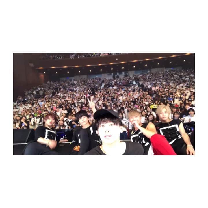 のインスタグラム：「鹿児島公演‼︎ ありがとうございました🥩⛰ #da_ice #besttour #鹿児島」
