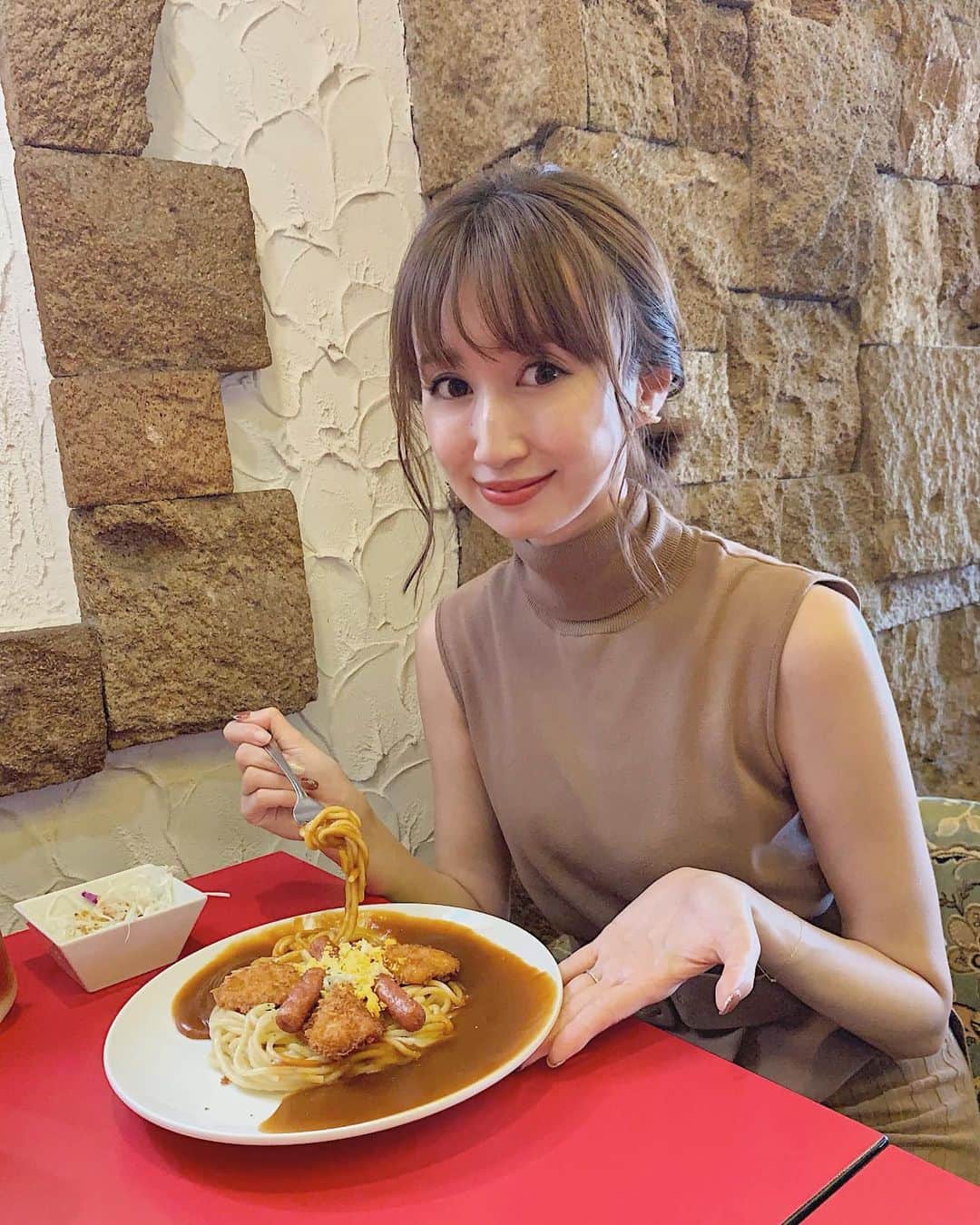 川本彩のグルメインスタ