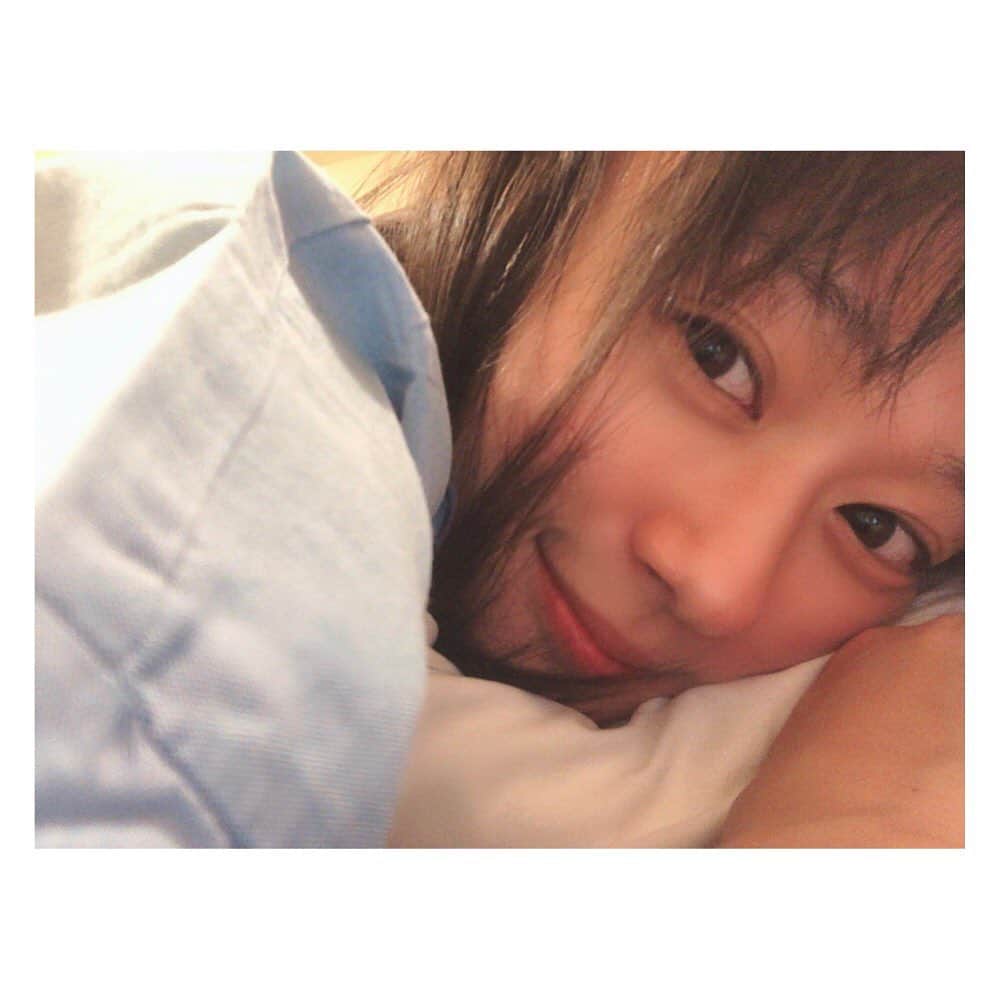 柳野玲子さんのインスタグラム写真 - (柳野玲子Instagram)「最近、早起き続き。 今日は４時半、明日は２時起きです(_ _).｡o○ おやすみなさい☺️💞 #おやすみ #早起き #すっぴん」9月15日 21時16分 - yanaginoreiko