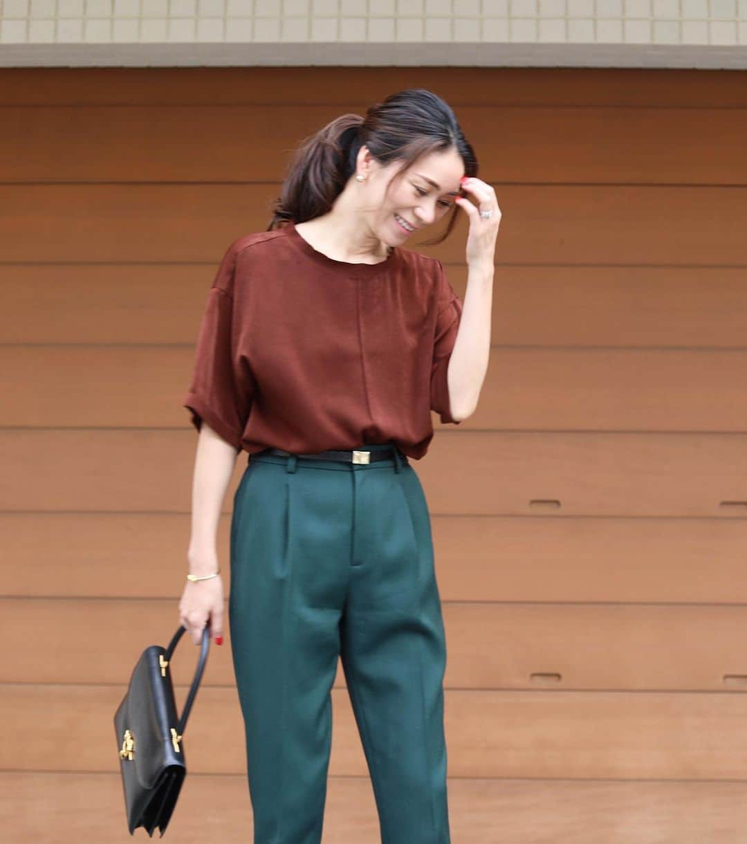 大日方久美子さんのインスタグラム写真 - (大日方久美子Instagram)「・ Outfit ☆ ・ Tops → @maisonspecial_women  Bottoms → @story_bottom コラボ Bag → #vintage #hermes ・ ・ トップスは今月の @plusoneavenue プレゼントキャンペーンアイテム！ ・ @plusoneavenue をフォローして、プレゼント企画の投稿にいいね！で応募完了です😊 ・ ご応募お待ちしてます！ ・ ・ #plusoneavenue  #kumistorybottom  #プラワン #プラワンコーデ #パーソナルスタイリスト」9月15日 21時18分 - kumi511976