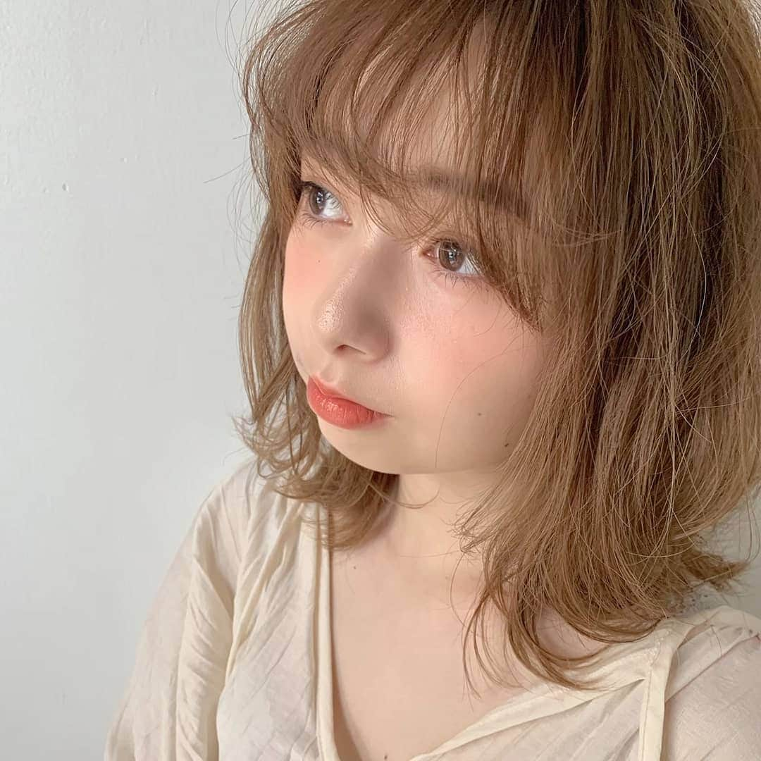 伊藤美羽さんのインスタグラム写真 - (伊藤美羽Instagram)「. 最後の顔ぎこちなさすぎる笑笑 . . .  #サロンモデル #サロモ #salonmodel #hair #color#いいね返し  #likeforlikes #like4likes #l4l #likelike #instagood #instafashion #ミスコン #メイク #ヘアメイク #オレンジメイク #オレンジ」9月15日 21時32分 - miumiu.1230