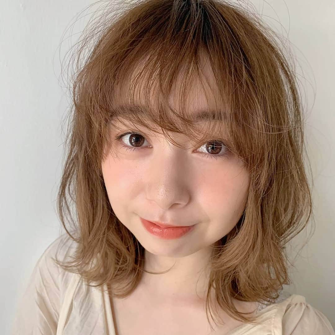 伊藤美羽さんのインスタグラム写真 - (伊藤美羽Instagram)「. 最後の顔ぎこちなさすぎる笑笑 . . .  #サロンモデル #サロモ #salonmodel #hair #color#いいね返し  #likeforlikes #like4likes #l4l #likelike #instagood #instafashion #ミスコン #メイク #ヘアメイク #オレンジメイク #オレンジ」9月15日 21時32分 - miumiu.1230