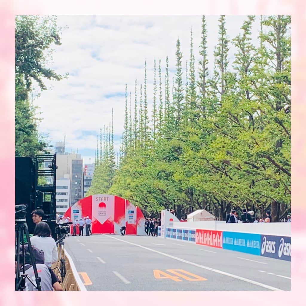 福田典子さんのインスタグラム写真 - (福田典子Instagram)「今日は、マラソンの東京オリンピック代表が決まるマラソングランドチャンピオンシップの取材へ。 ㅤㅤㅤㅤㅤㅤㅤㅤㅤㅤㅤㅤㅤ TBSとNHKのコラボ中継からスタートし、いよいよ東京オリパラに向けて様々な仕掛けが増えていくんだなとわくわくしつつ… ㅤㅤㅤㅤㅤㅤㅤㅤㅤㅤㅤㅤㅤ 男女ともに42.195kmで戦う大変さや戦略の意味合いなどを改めて感じるレースとなりました！ ㅤㅤㅤㅤㅤㅤㅤㅤㅤㅤㅤㅤㅤ #陸上 #マラソン #MGC #マラソングランドチャンピオンシップ #プロ野球 #ゴルフ #女子ゴルフ #男子ゴルフ #フィギュアスケート #羽生結弦 #テニス #大坂なおみ #バレーボール #イチロー #日本代表 など放送予定です！ぜひご覧ください🙆‍♀️💓 ㅤㅤㅤㅤㅤㅤㅤㅤㅤㅤㅤㅤㅤ #スポーツ #sports #instagood」9月15日 22時03分 - norikofukuda212