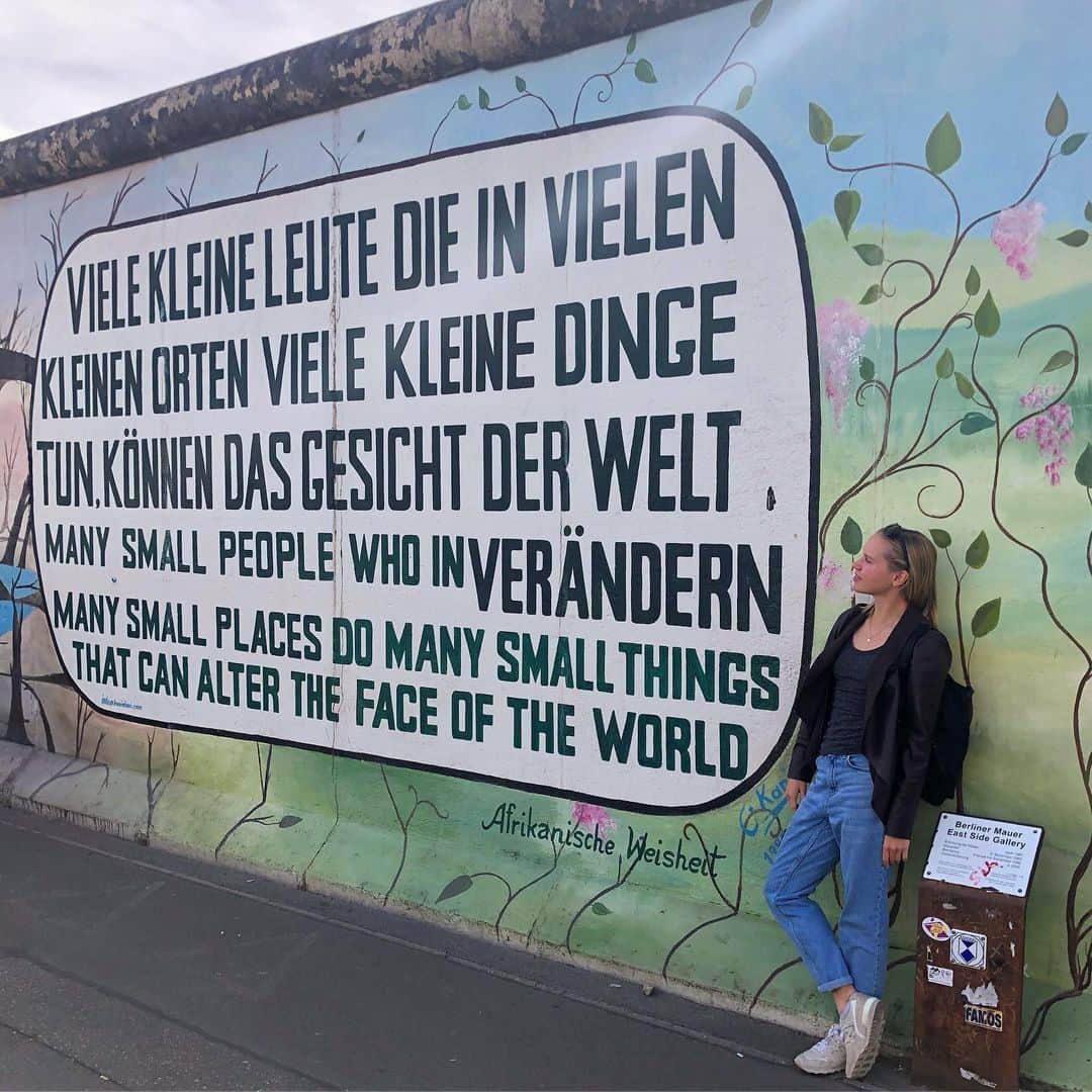 ユリア・シェチニンさんのインスタグラム写真 - (ユリア・シェチニンInstagram)「💭 • #berlin #eastsidegallery #travel #europe #city #thewall」9月15日 22時29分 - iouliachtchetinina