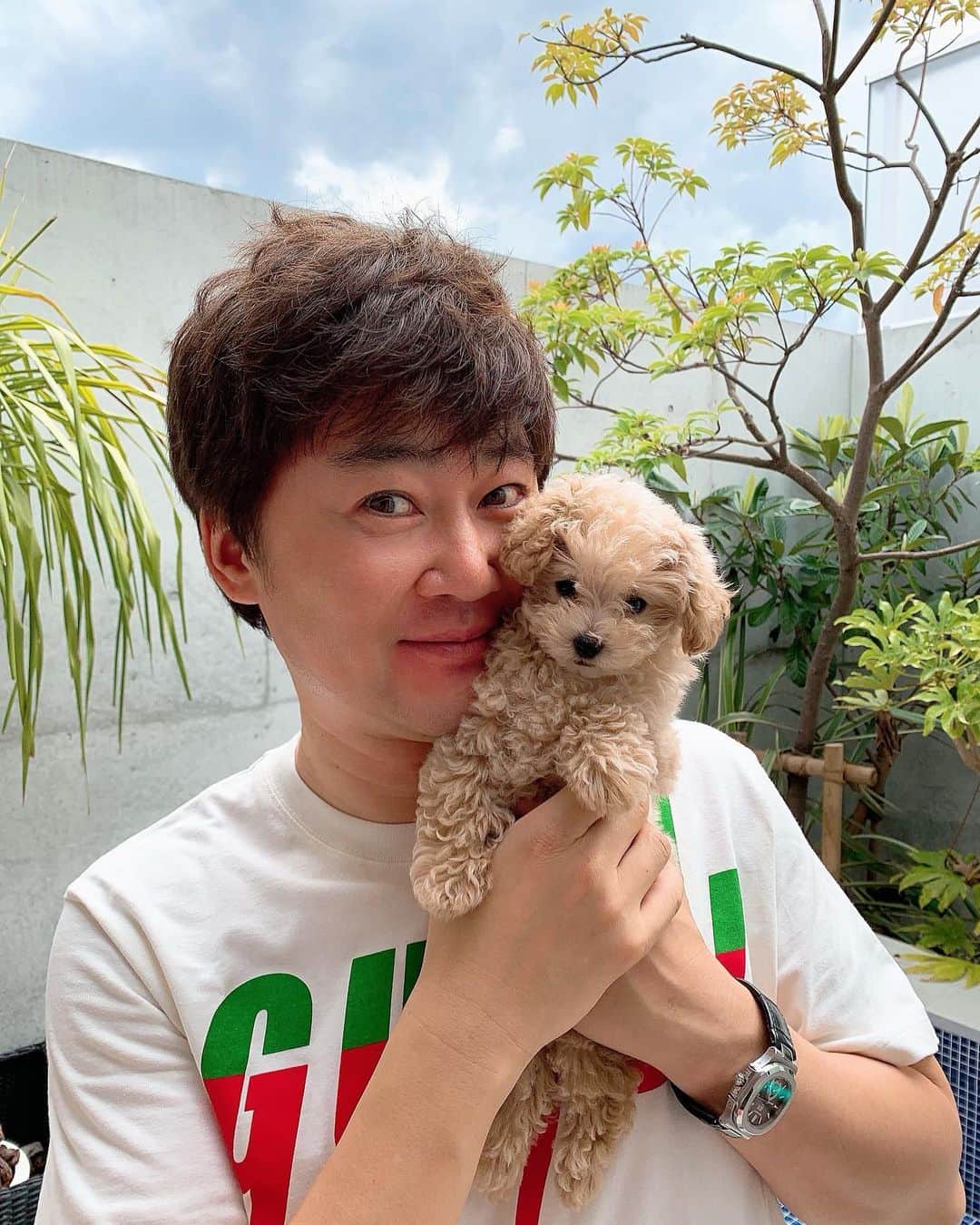 のインスタグラム：「おは朝終了〜！ やっとの休みやから、一日中遊んだるからなぁ〜❤️ #ワンスタグラム #犬スタグラム #犬バカ部」