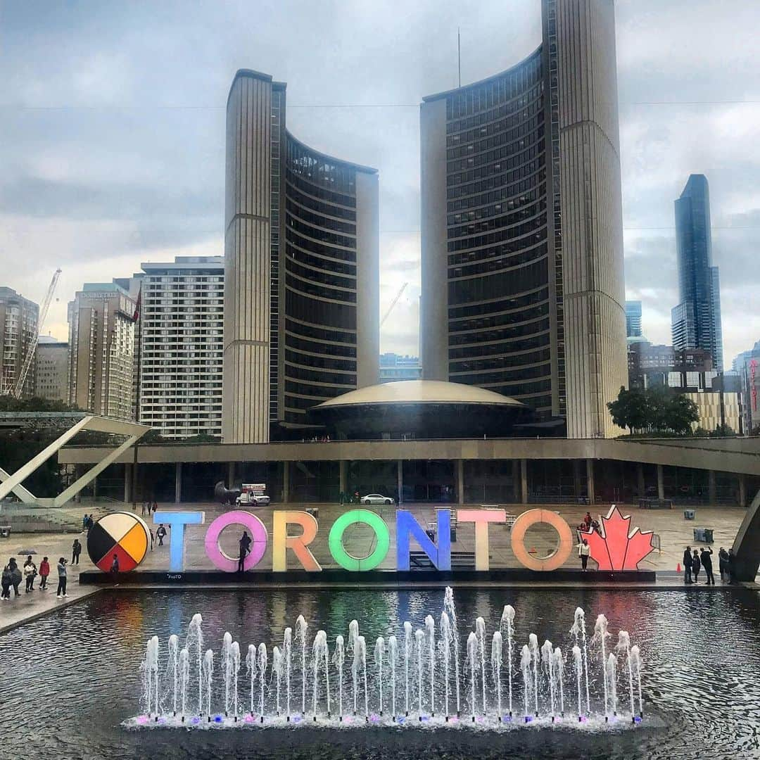 瀬稀ゆりとのインスタグラム：「カナダのトロントに来ています🇨🇦. . この度日本での生活に一旦区切りをつけ、しばらくの間新しい環境に身を置く事となりました。. この数ヶ月、ダンスレッスンのお仕事などを通じて出会えた沢山の方々には感謝の気持ちでいっぱいです。また一緒に踊れる日を楽しみにしています✨. . これからはカナダでの様子などをシェアさせて頂けたらと思っております。かなーり不定期の更新となると思いますが…😅どうかお付き合い下さい💫. . I'm in Toronto, Canada. I'm going to live here for a while. I'll enjoy  my self by my own! . . #トロント #toronto #新生活 #multiethnic #japanese」