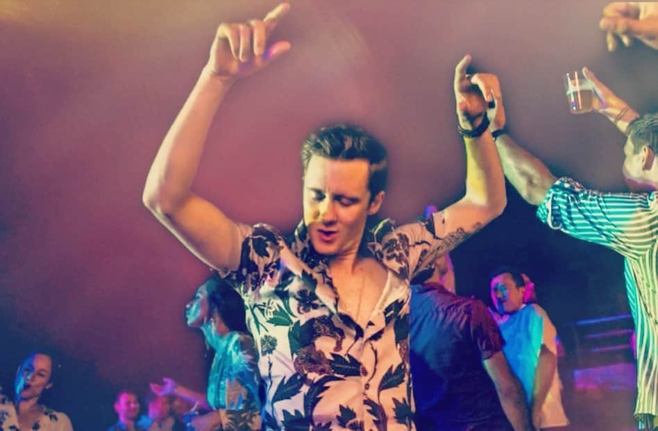 ジェレミー・アボットのインスタグラム：「Watch like no one is dancing... or something like that!」