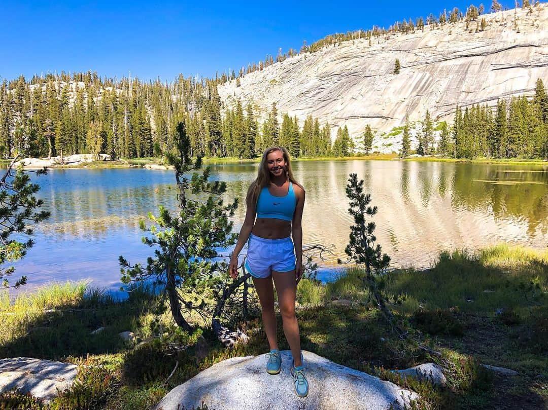 ポリーナ・エドモンズさんのインスタグラム写真 - (ポリーナ・エドモンズInstagram)「15 mile hike, no problem! A magical weekend in Yosemite 🌲❤️」9月16日 9時37分 - polinaedmunds