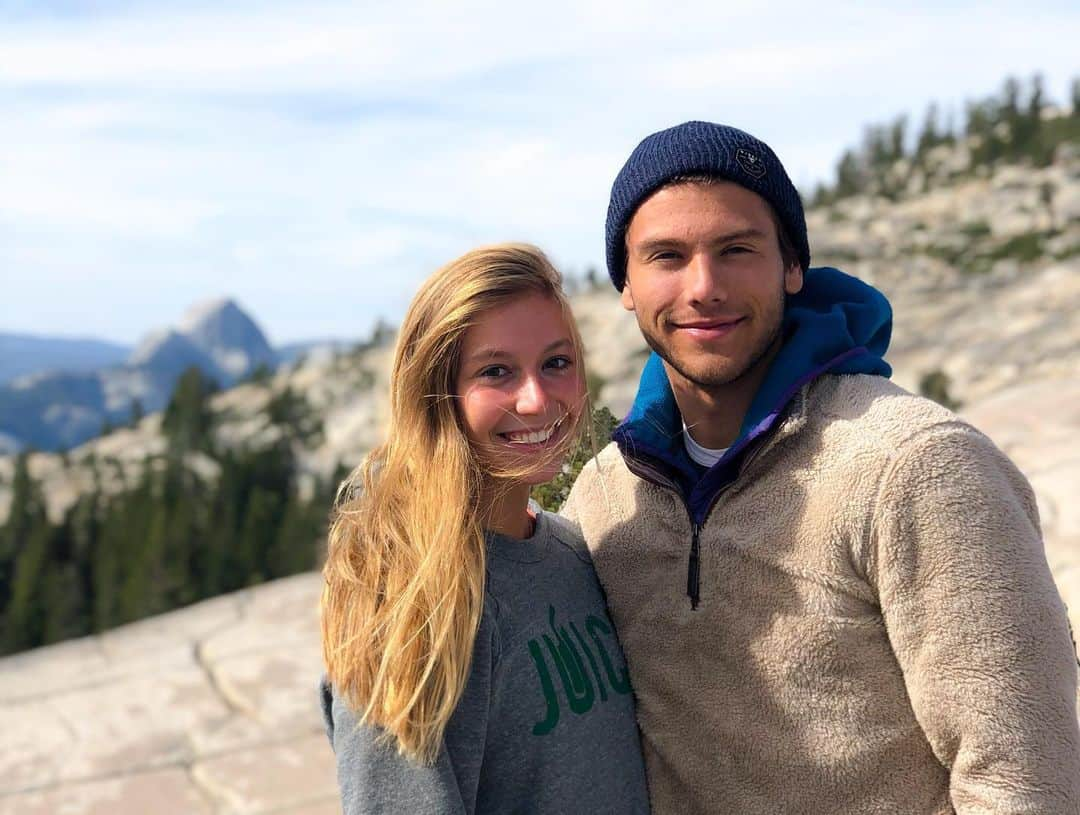 ポリーナ・エドモンズさんのインスタグラム写真 - (ポリーナ・エドモンズInstagram)「15 mile hike, no problem! A magical weekend in Yosemite 🌲❤️」9月16日 9時37分 - polinaedmunds