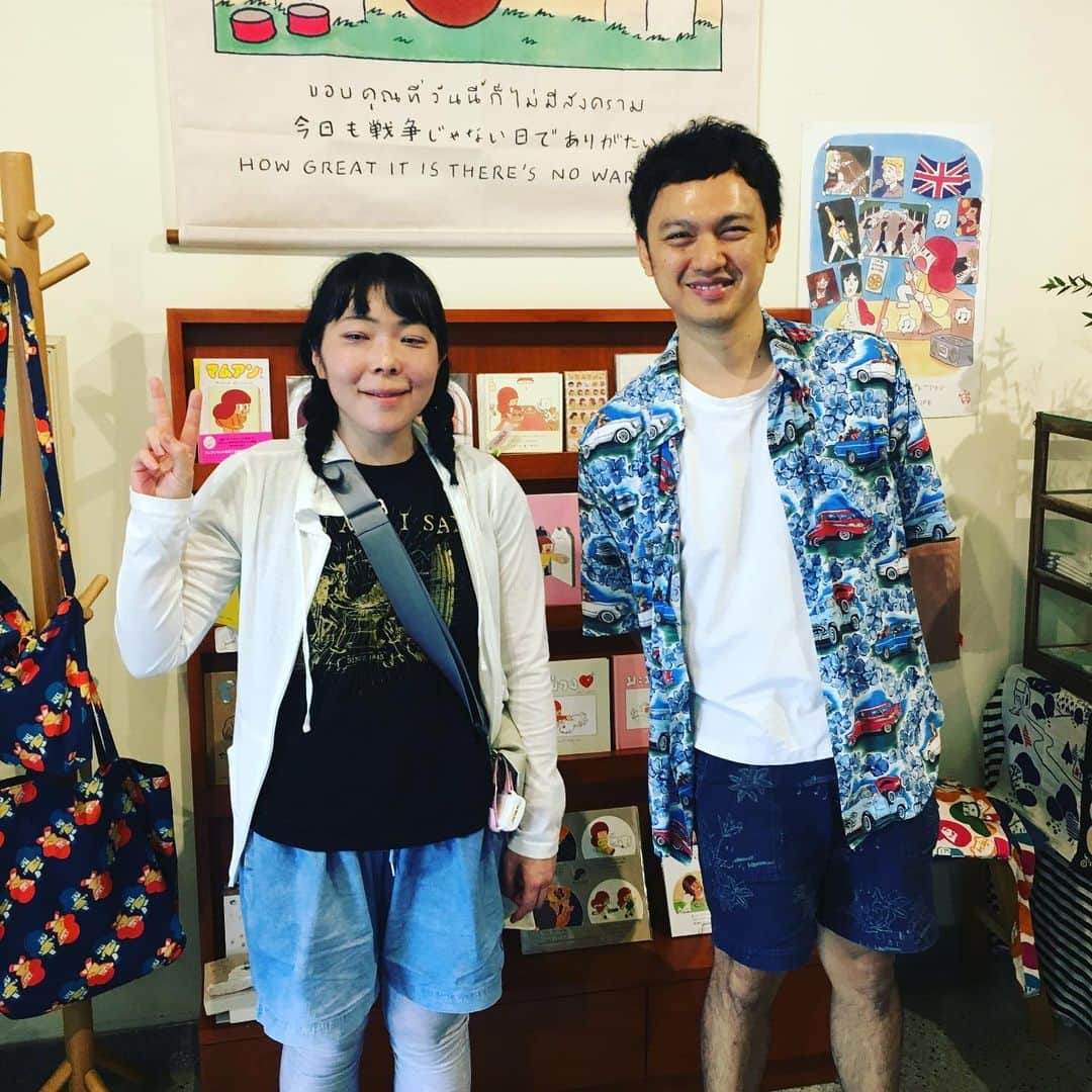 三角みづ紀さんのインスタグラム写真 - (三角みづ紀Instagram)「マムアンちゃんのお店で、なんと作者のタムくんにお会いできた！」9月16日 1時20分 - misumimizuki