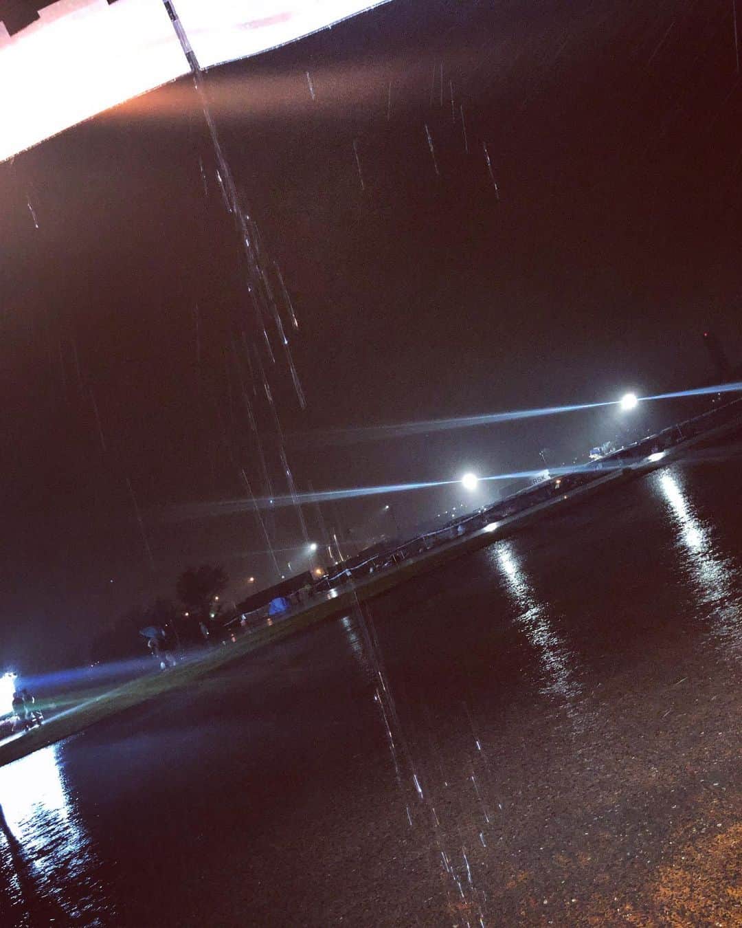 芦沢統人さんのインスタグラム写真 - (芦沢統人Instagram)「川崎はハイパー雨。」9月16日 1時27分 - ashizawamuneto