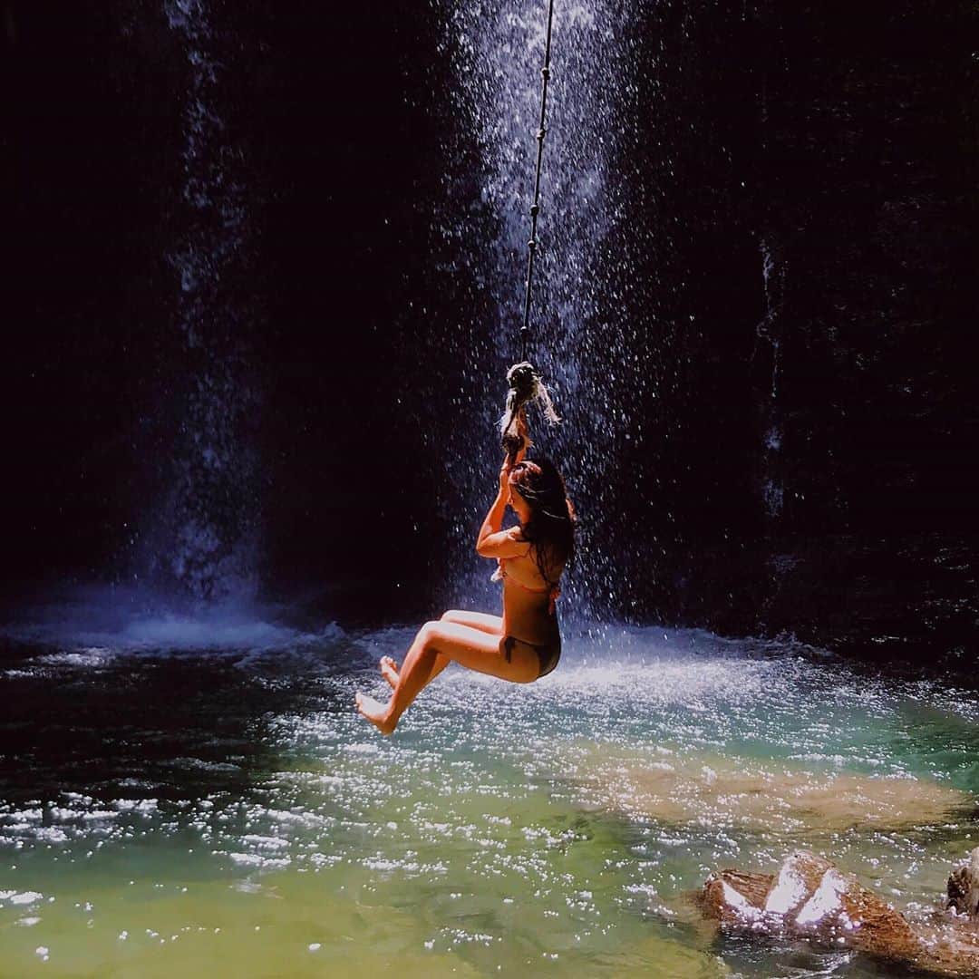 月島桃花さんのインスタグラム写真 - (月島桃花Instagram)「🌿✨🌿✨🌿 #healing #wood #waterfall #okinawa #japan」9月16日 1時29分 - momoka_peanuts