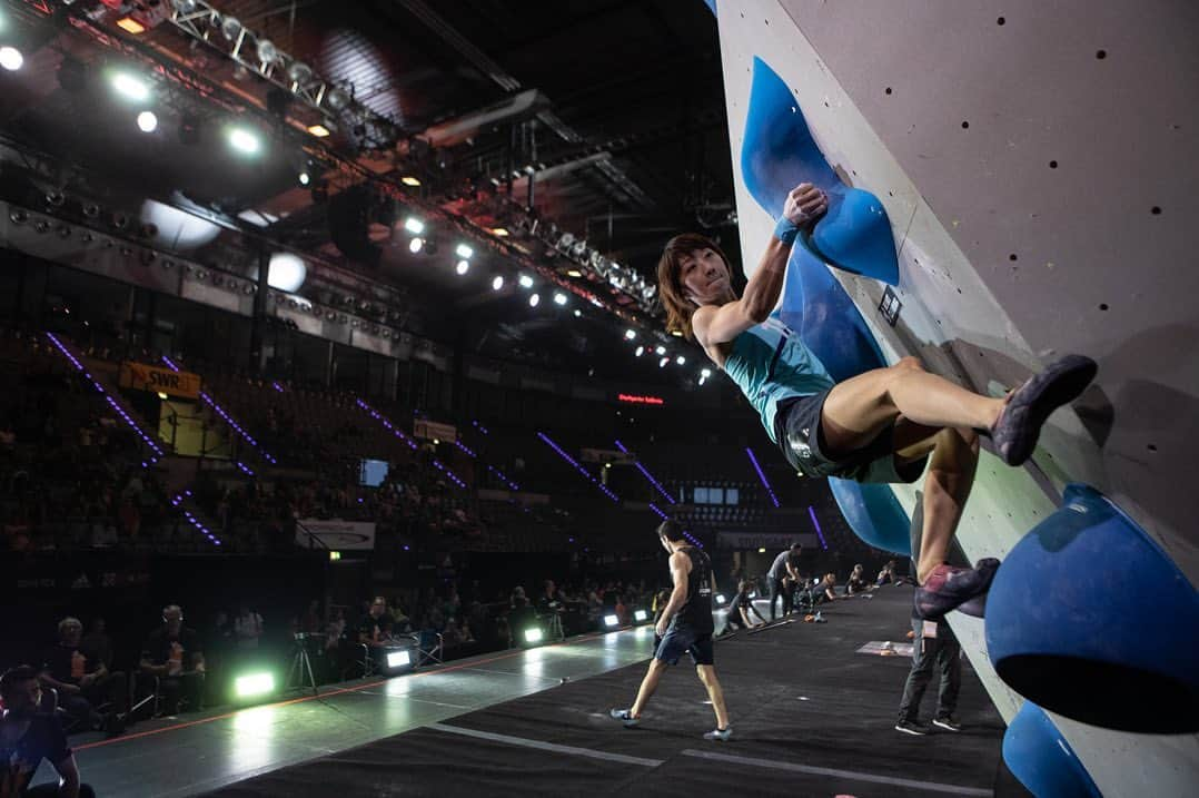 ホン・イン・リーさんのインスタグラム写真 - (ホン・イン・リーInstagram)「精彩又瘋狂的周末🤪 Crazy weekend . Hard semifinal  #adidasrockstars  岩點越來越粗、路線越來越難，下次賽前手皮得養厚一點來更享受這場賽事🤲 📷 @adidasrockstars ❤️ ____________________ @climbontaiwan #CTheaters #聯新國際醫療 #frictionlabs @thenorthface_tw  #bouldering #抱石」9月16日 1時31分 - hungying_lee