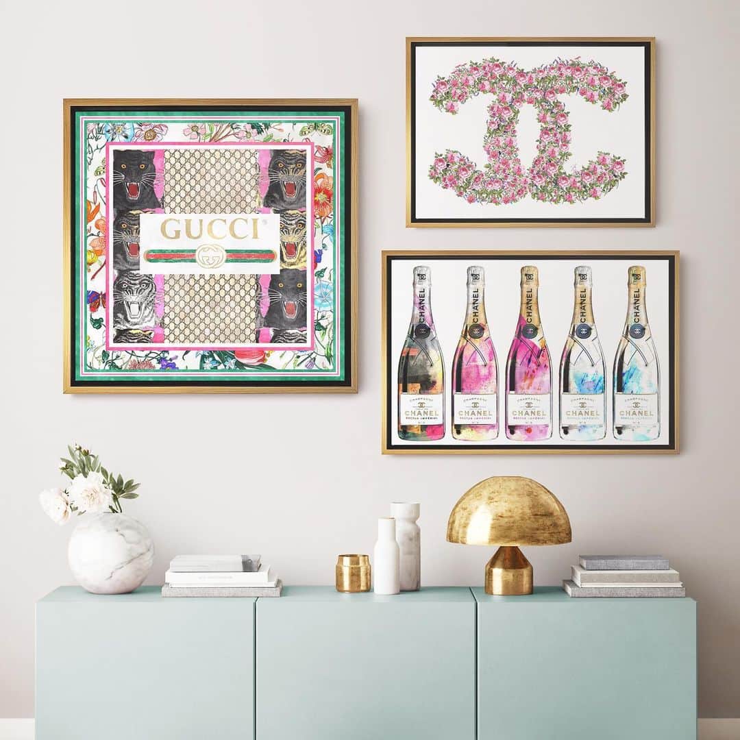 のインスタグラム：「Get 👏 the 👏 deal!! TODAY ONLY you get an extra 10% OFF on our #GalleryWall Sets 👀 Click the link in bio and use code SETS 😘 #olivergal」