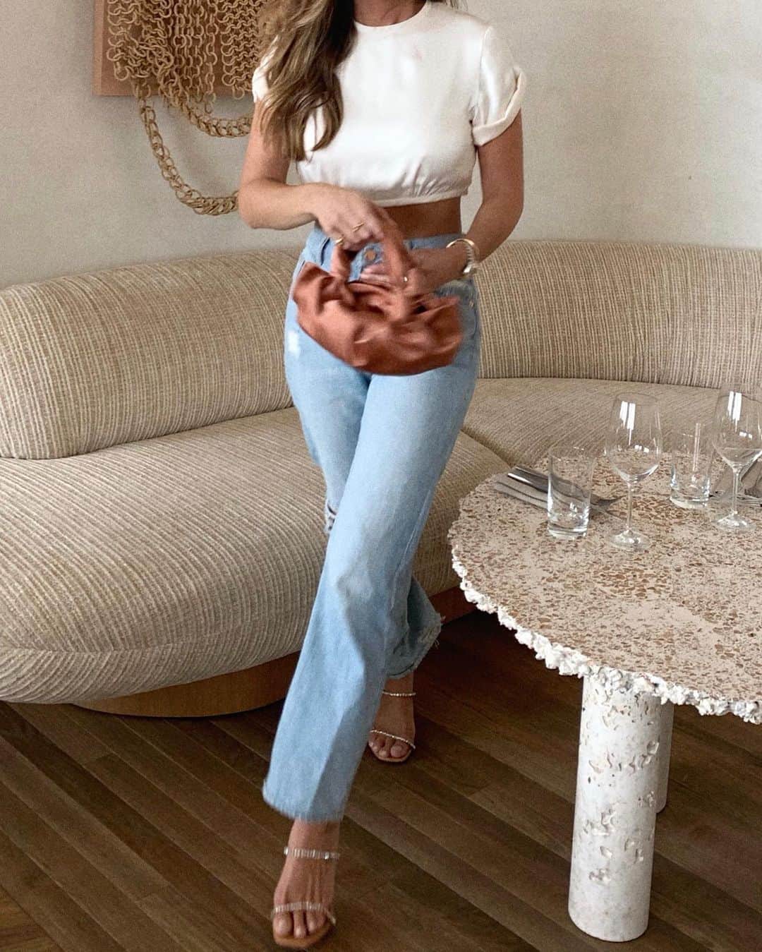 Marianna Hewittさんのインスタグラム写真 - (Marianna HewittInstagram)「what are you doing today? • top @orseund_iris • #MHxDL1961 @dl1961denim • bag @therow • shoes @aminamuaddiofficial」9月16日 1時34分 - marianna_hewitt