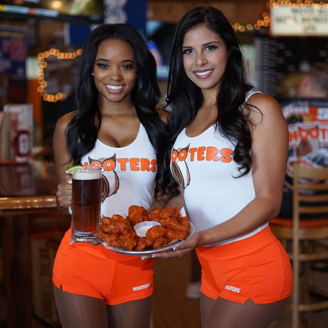 Hootersのインスタグラム