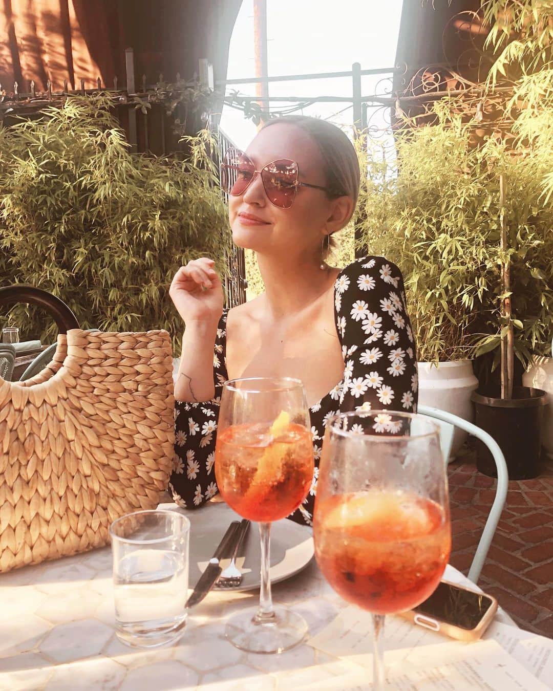 リズ・チェルカソワのインスタグラム：「A snapshot from last night in Venice. Haven’t had a proper night out in a while, last night was one was for the books.」