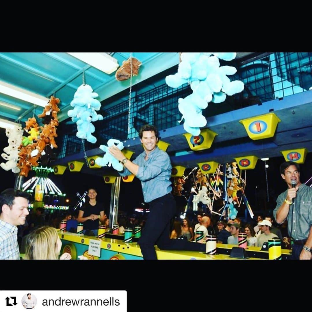 タック・ワトキンスさんのインスタグラム写真 - (タック・ワトキンスInstagram)「Carnies.」9月16日 2時19分 - tucwatkins