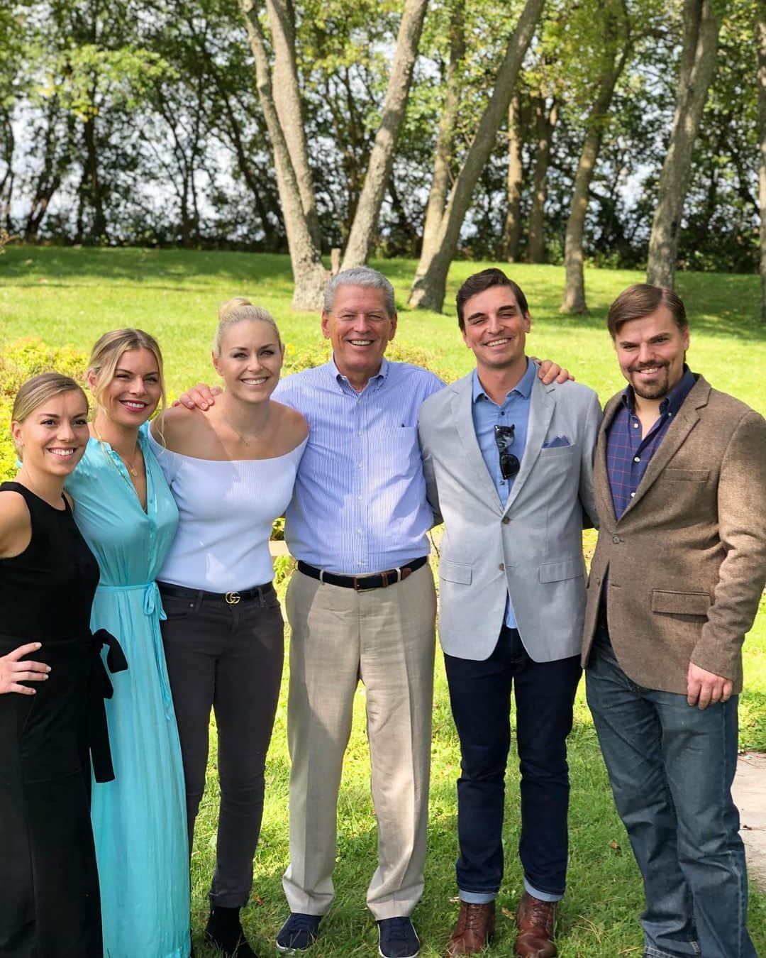 リンゼイ・ボンさんのインスタグラム写真 - (リンゼイ・ボンInstagram)「Family matters! It’s seldom that we are all in the same place at the same time but so happy the Kildow crew could all reunite for my cousin John’s wedding. Congrats cuz! #whatmattersmost #family #wisconsin」9月16日 4時11分 - lindseyvonn